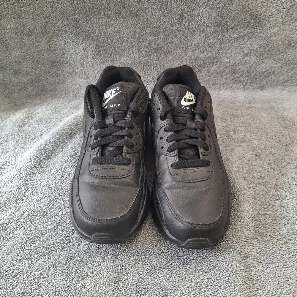 NIKE Air Max 90 - Youth - Size 4.5Y